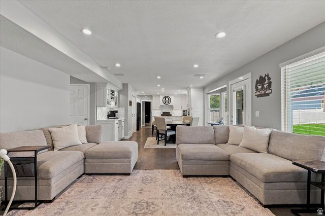 2517 S FREEDOM ST, Perry, UT 84302