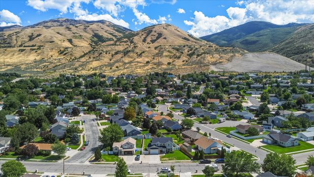2517 S FREEDOM ST, Perry, UT 84302