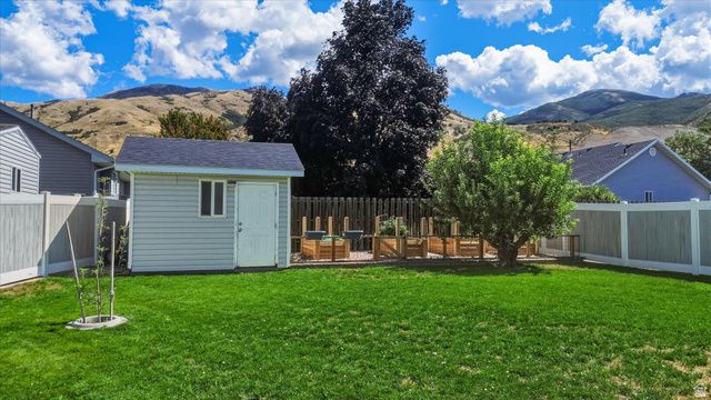 2517 S FREEDOM ST, Perry, UT 84302