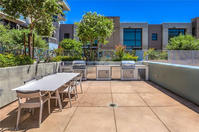 353 Bonneville Avenue 511, Las Vegas, NV 89101