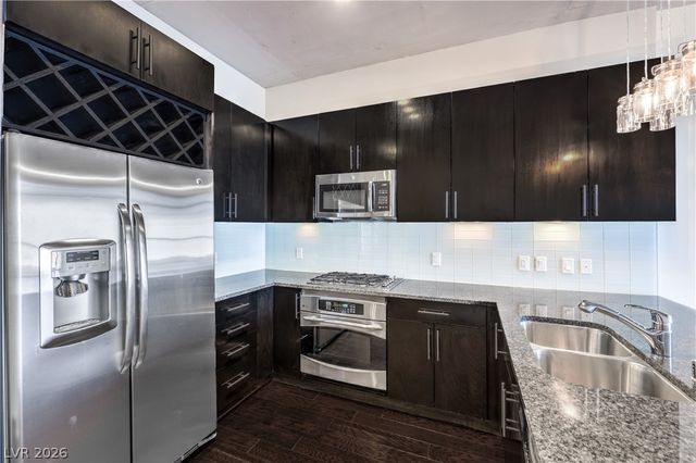 353 Bonneville Avenue 511, Las Vegas, NV 89101