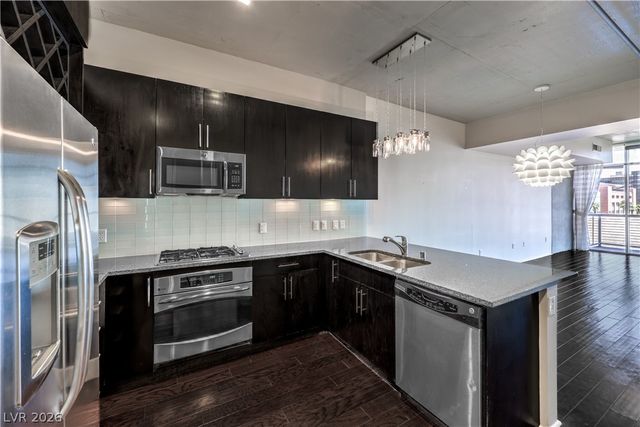 353 Bonneville Avenue 511, Las Vegas, NV 89101
