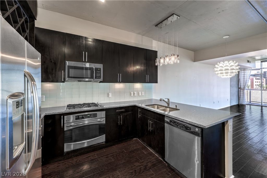 353 Bonneville Avenue 511, Las Vegas, NV 89101