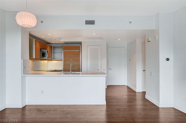 222 Karen Avenue 2705, Las Vegas, NV 89109