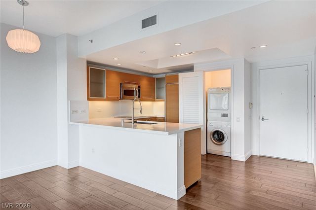 222 Karen Avenue 2705, Las Vegas, NV 89109