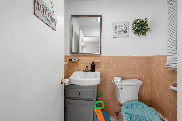 41 Dellwood Rd, Worcester, MA 01602