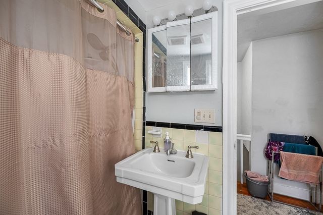 41 Dellwood Rd, Worcester, MA 01602