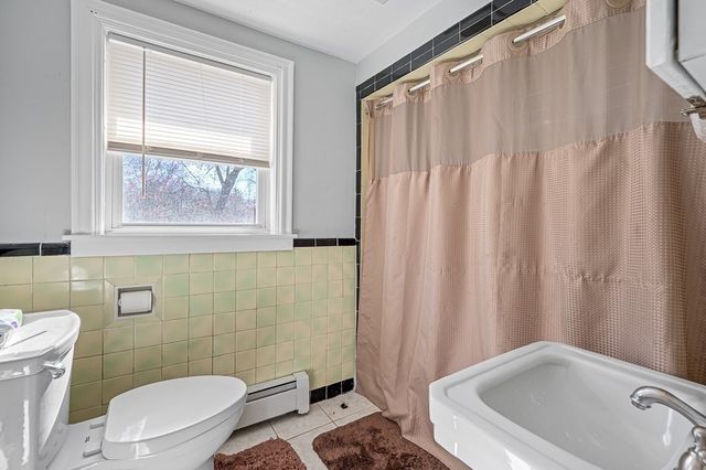 41 Dellwood Rd, Worcester, MA 01602