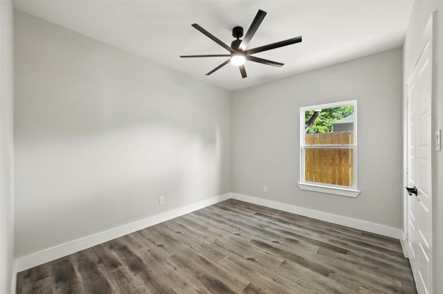 2939 Idaho Avenue, Dallas, TX 75216