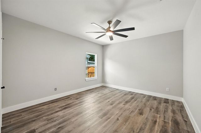 2939 Idaho Avenue, Dallas, TX 75216