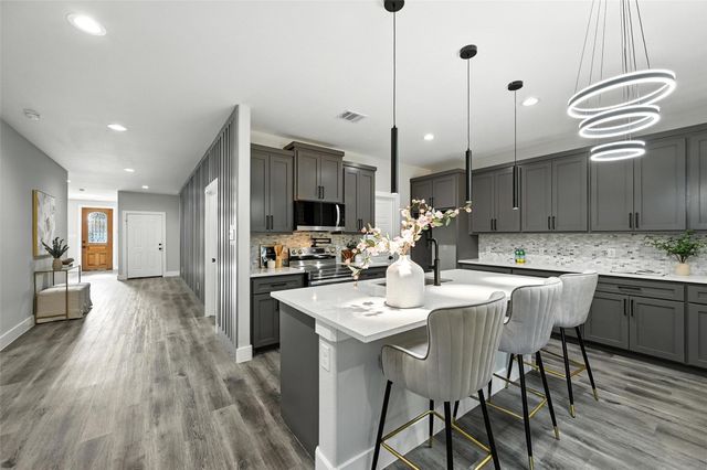 2939 Idaho Avenue, Dallas, TX 75216