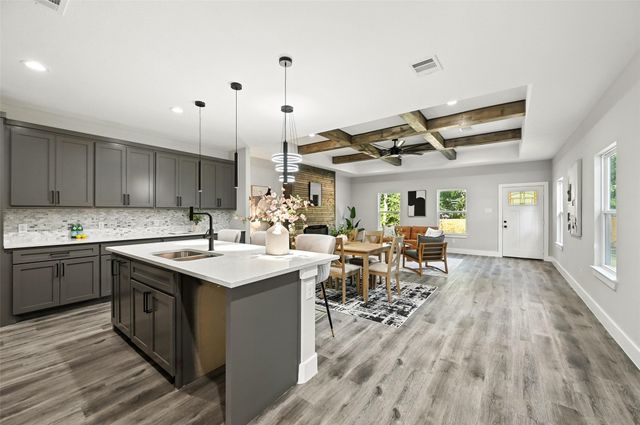 2939 Idaho Avenue, Dallas, TX 75216