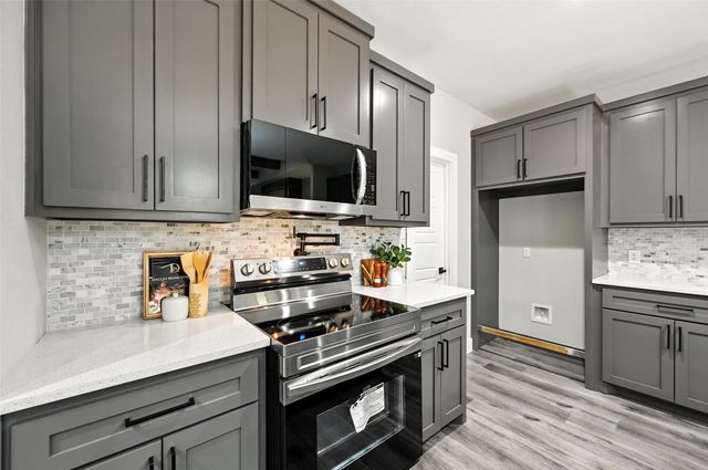 2939 Idaho Avenue, Dallas, TX 75216