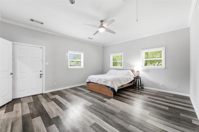 202 E 34th Street, Houston, TX 77018