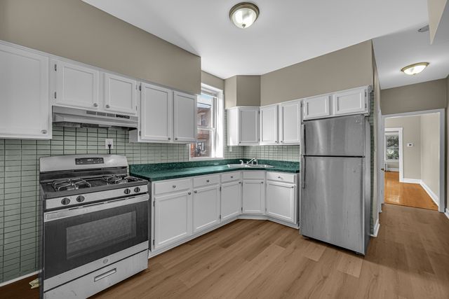 5527 W Potomac Avenue, Chicago, IL 60651