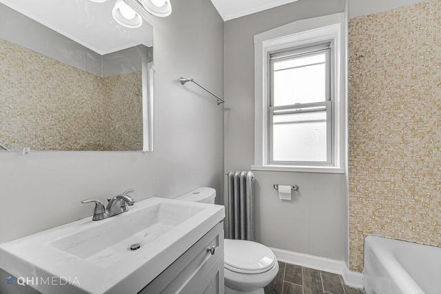 5527 W Potomac Avenue, Chicago, IL 60651