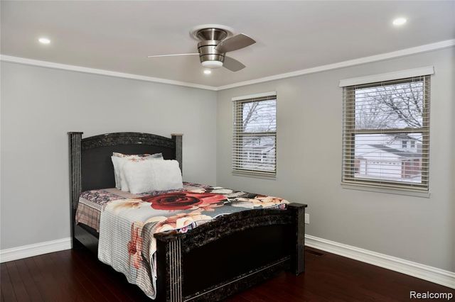 4274 Dickson Drive, Sterling Heights, MI 48310