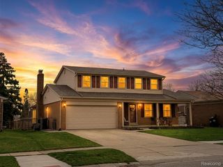 4274 Dickson Drive, Sterling Heights, MI 48310