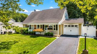 80 Ivy Hill Drive, Matawan, NJ 07747
