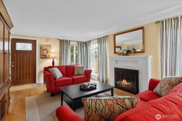 221 Tamarack Avenue, Everett, WA 98203