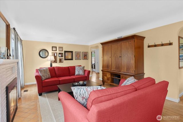 221 Tamarack Avenue, Everett, WA 98203