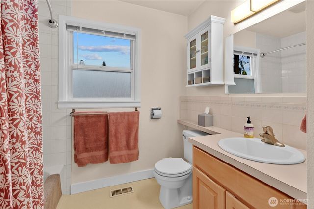221 Tamarack Avenue, Everett, WA 98203