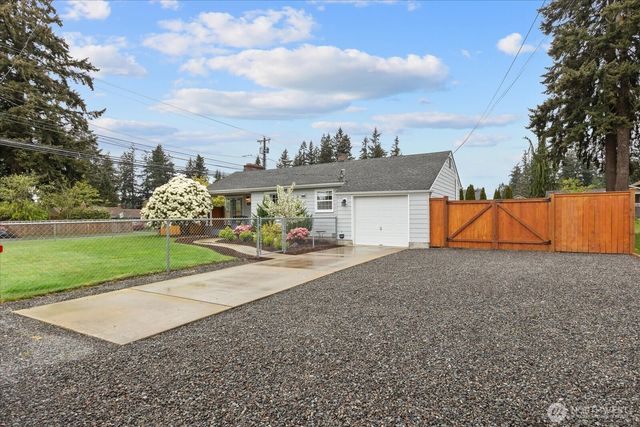 221 Tamarack Avenue, Everett, WA 98203