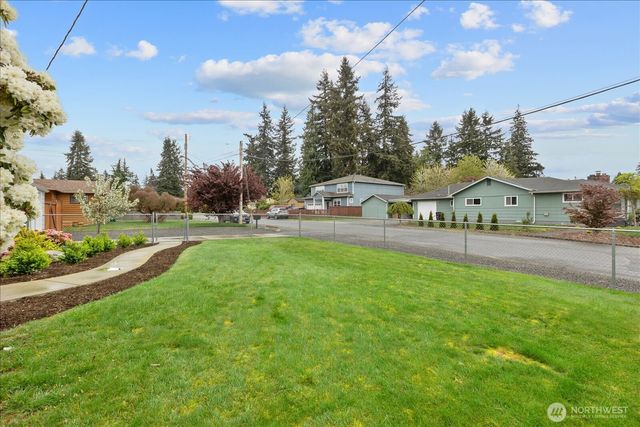 221 Tamarack Avenue, Everett, WA 98203