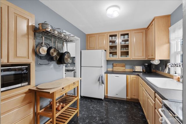 221 Tamarack Avenue, Everett, WA 98203