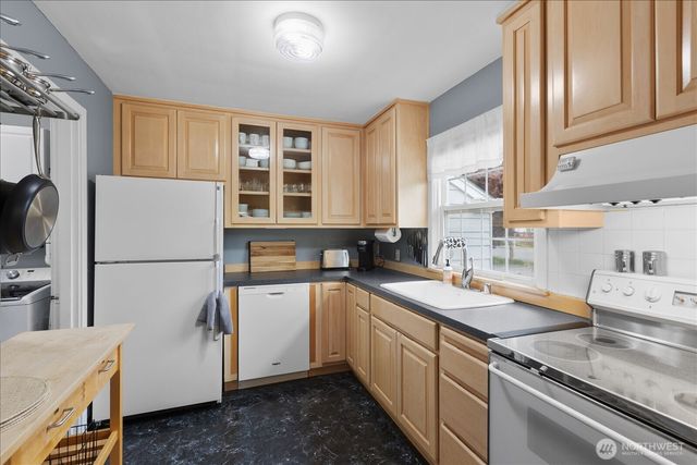 221 Tamarack Avenue, Everett, WA 98203