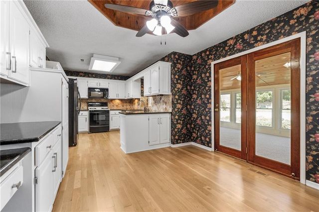 11600 W 156th Terrace, Overland Park, KS 66221