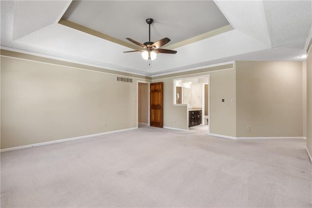 11600 W 156th Terrace, Overland Park, KS 66221