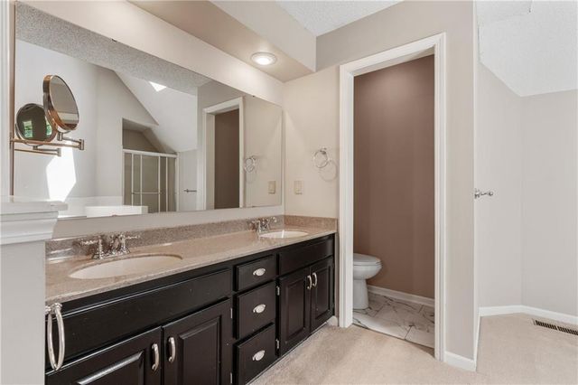 11600 W 156th Terrace, Overland Park, KS 66221