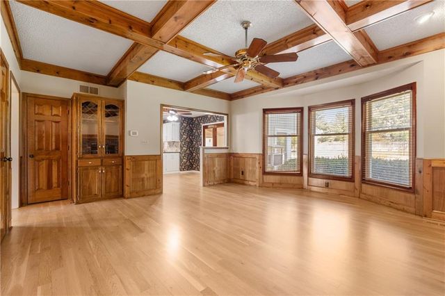 11600 W 156th Terrace, Overland Park, KS 66221