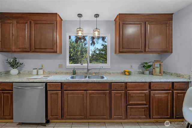 17806 83rd Place NE, Kenmore, WA 98028
