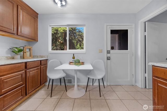 17806 83rd Place NE, Kenmore, WA 98028