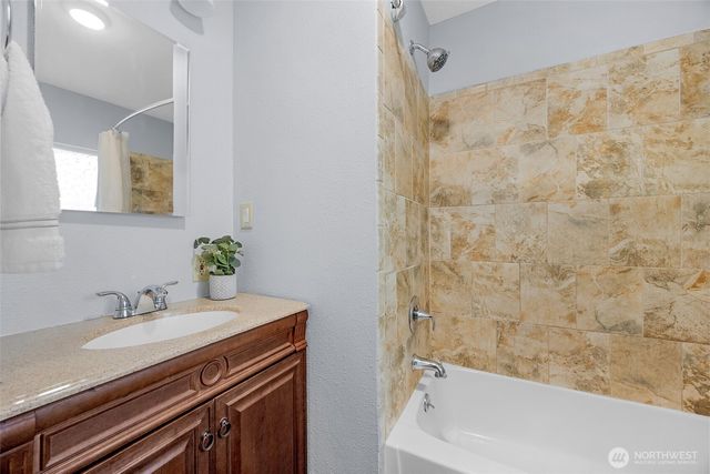 17806 83rd Place NE, Kenmore, WA 98028
