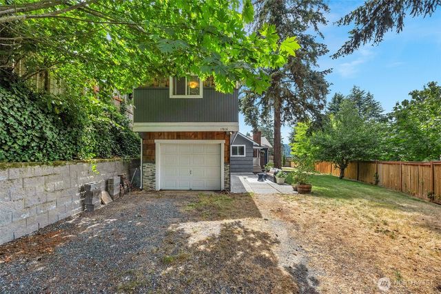 17806 83rd Place NE, Kenmore, WA 98028
