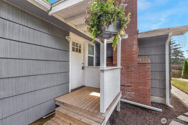 17806 83rd Place NE, Kenmore, WA 98028