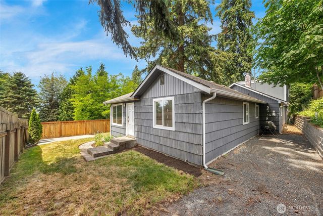 17806 83rd Place NE, Kenmore, WA 98028