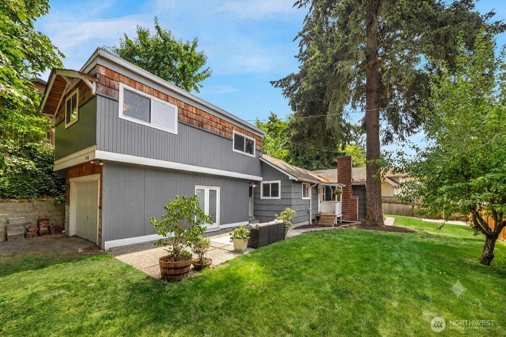 17806 83rd Place NE, Kenmore, WA 98028