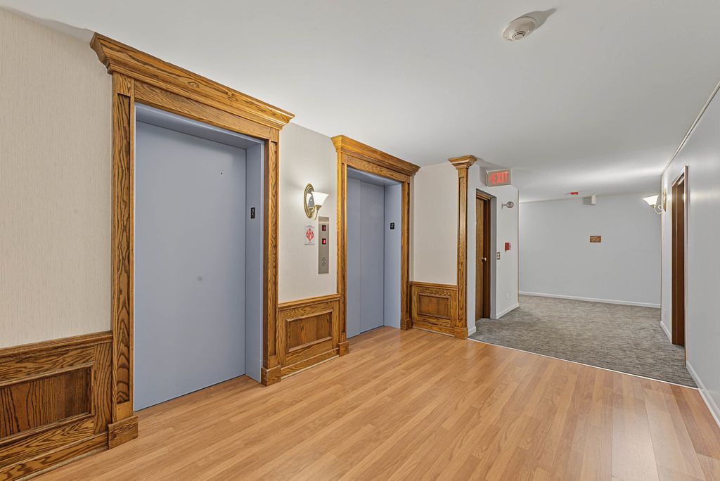 101 Old Oak Drive 215, Buffalo Grove, IL 60089 — photo 3