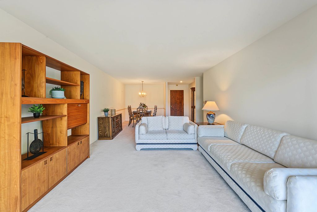 101 Old Oak Drive 215, Buffalo Grove, IL 60089 — photo 5
