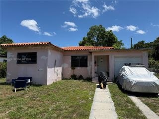 6346 NW 41st Street, Virginia Gardens, FL 33166
