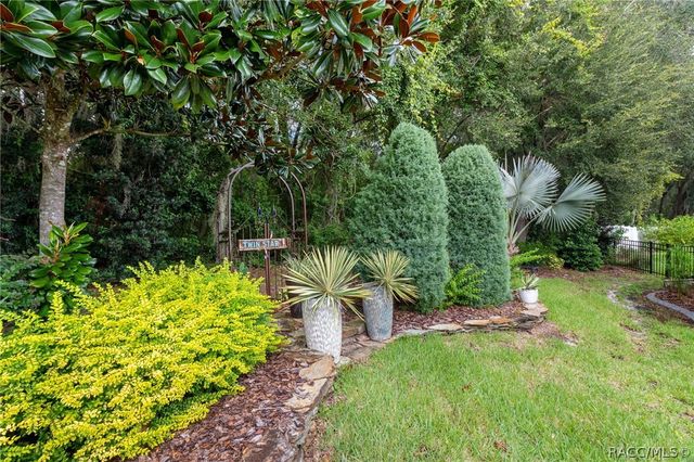1118 N Hunt Club Drive, Hernando, FL 34442
