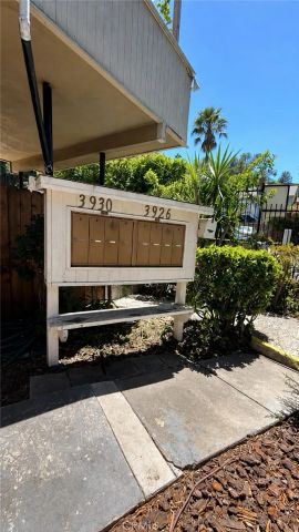 3930 Kentucky Drive 2, Los Angeles, CA 90068