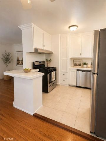 3930 Kentucky Drive 2, Los Angeles, CA 90068