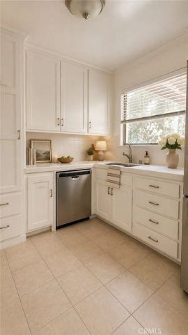 3930 Kentucky Drive 2, Los Angeles, CA 90068