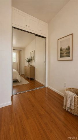 3930 Kentucky Drive 2, Los Angeles, CA 90068