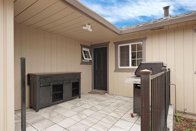 2948 E Woodbridge Rd, Acampo, CA 95220